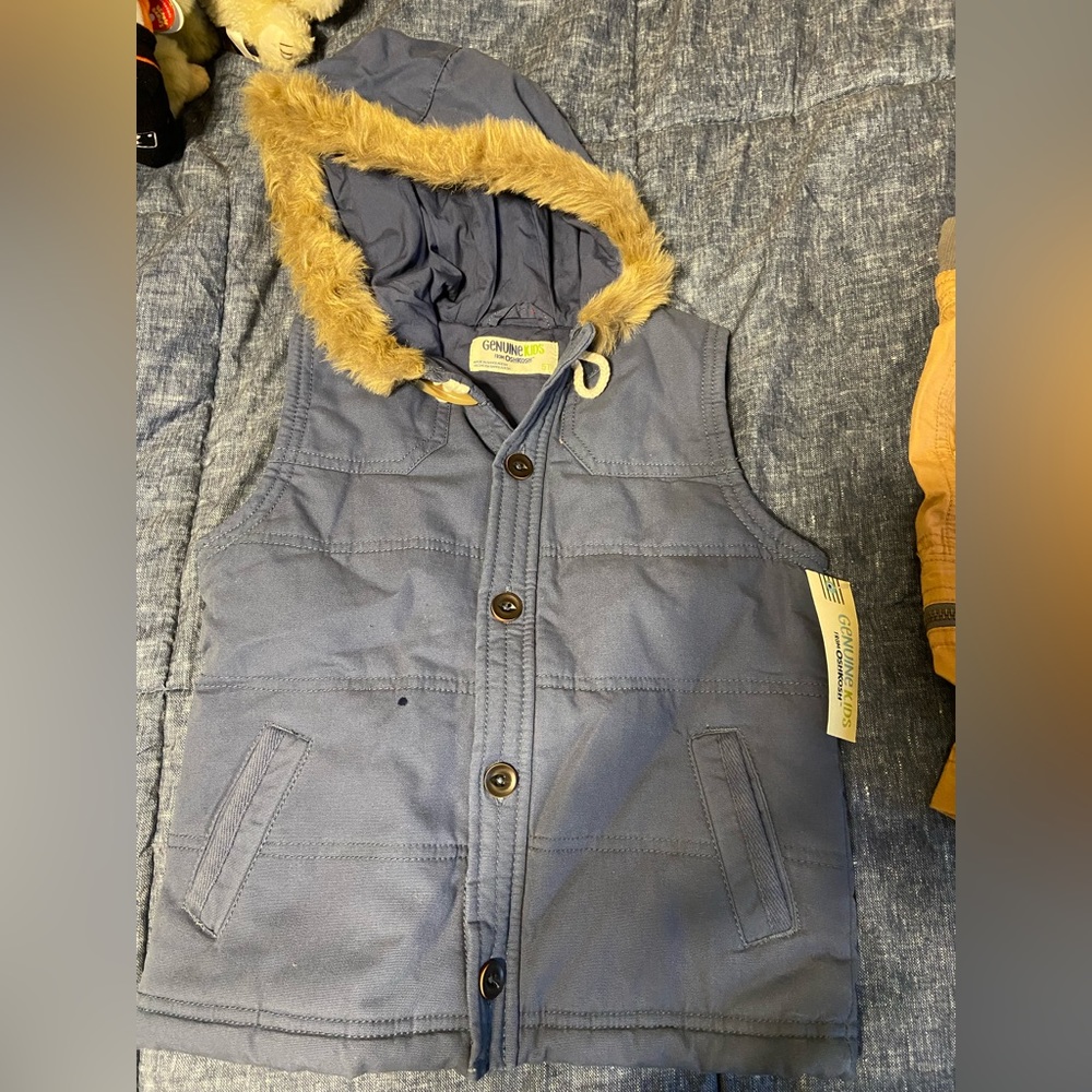 Osh Kosh Boys Winter Vest Size 5T brand new with tags